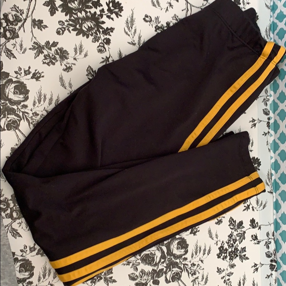 Avia Women’s Workout pants black/Yellow Striped